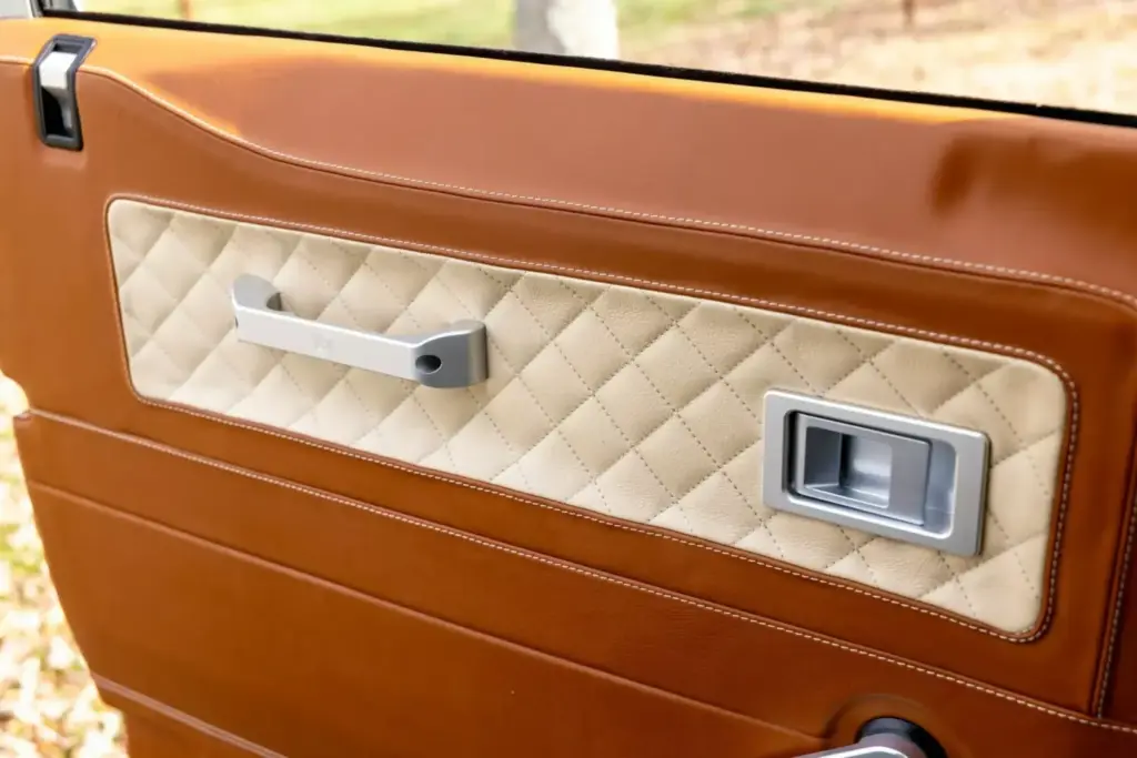 Arvon Land Rover Defender 45 2048x1366 1 Motor16