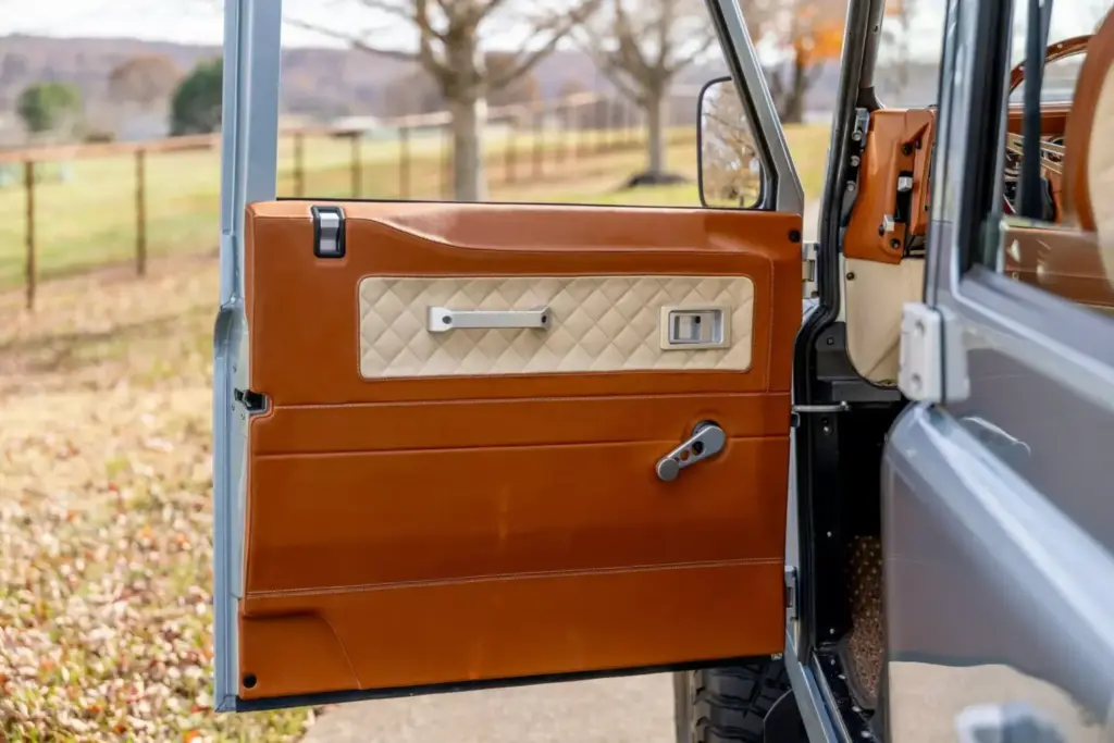 Arvon Land Rover Defender 53 2048x1366 1 Motor16