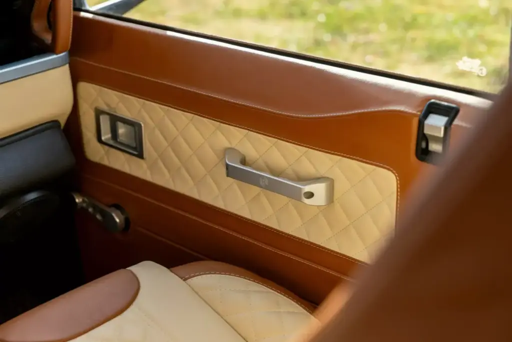 Arvon Land Rover Defender 57 2048x1366 1 Motor16