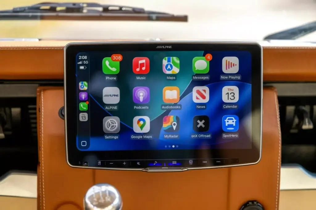 Arvon Land Rover Defender 58 2048x1366 1 Motor16