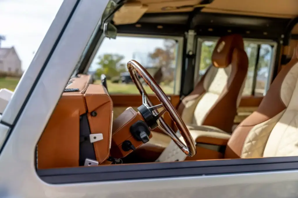 Arvon Land Rover Defender 65 2048x1366 1 Motor16