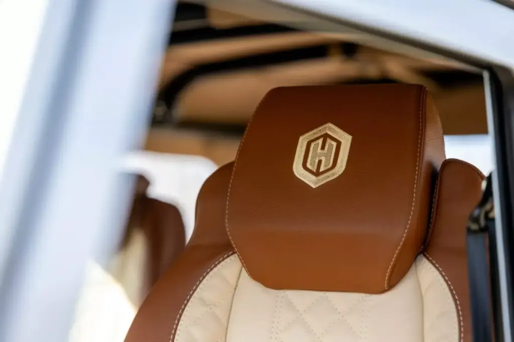 Arvon Land Rover Defender 67 2048x1366 1 Motor16