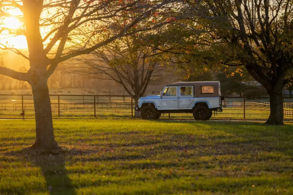 Arvon Land Rover Defender 87 2048x1366 1 Motor16