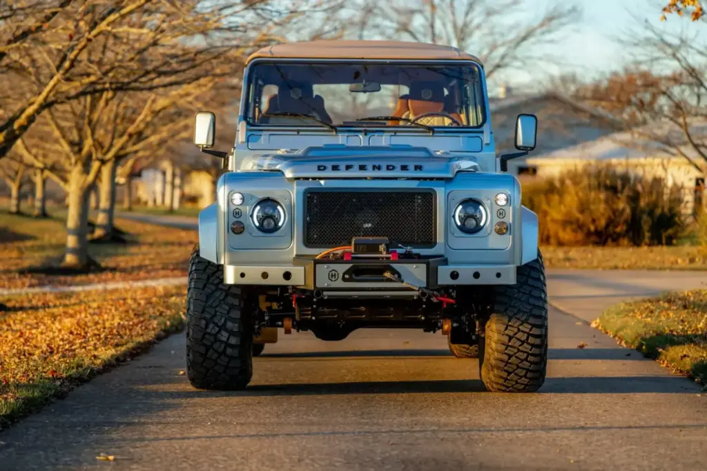 Arvon Land Rover Defender 92 2048x1366 1 Motor16