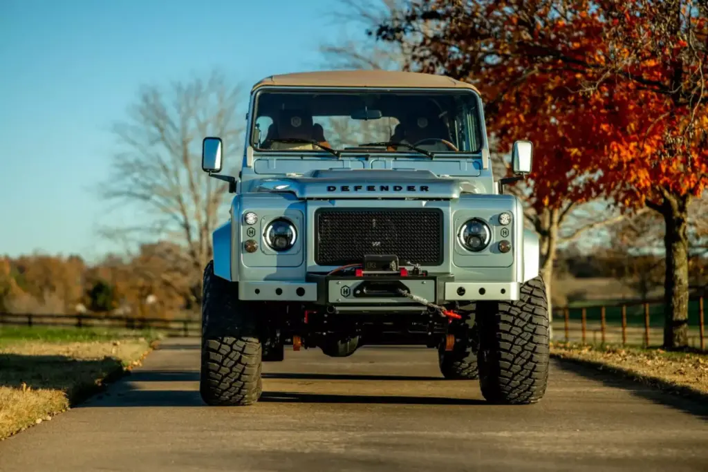 Arvon Land Rover Defender 95 2048x1366 1 Motor16