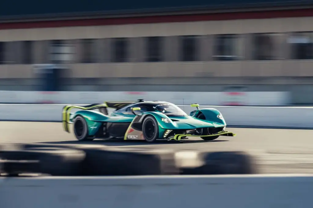 Experiencias Aston Martin 2026: lujo y adrenalina. ¿A cuál te apuntas? 9 Motor16 Aston Martin Experiences UNLEASHED 7 Motor16