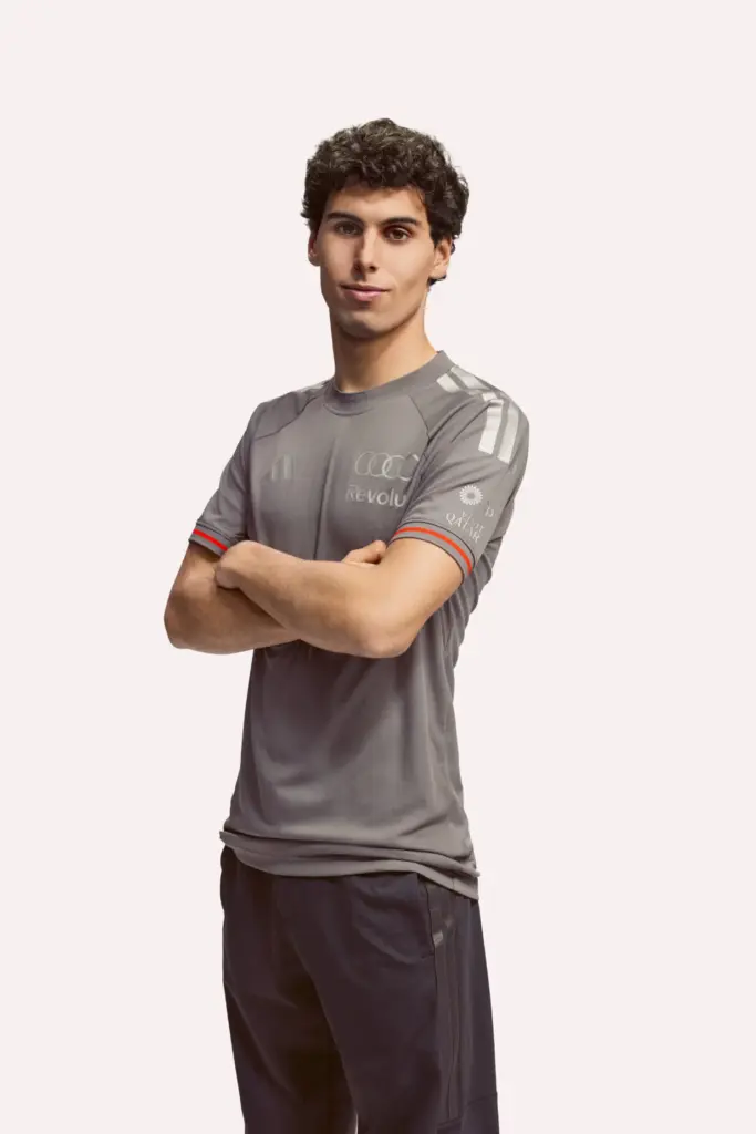 El monoplaza Audi F1 2026 se muestra en Berlín 9 Motor16 Audi F1 revolut equipo formula 1 r26 monoplaza 8 Motor16