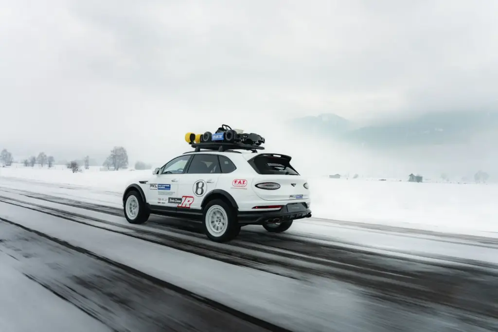 X Concept, el Bentley Bentayga que multiplica sus capacidades todoterreno 1 Motor16 BENTLEY Bentayga X Concept 1 7 Motor16