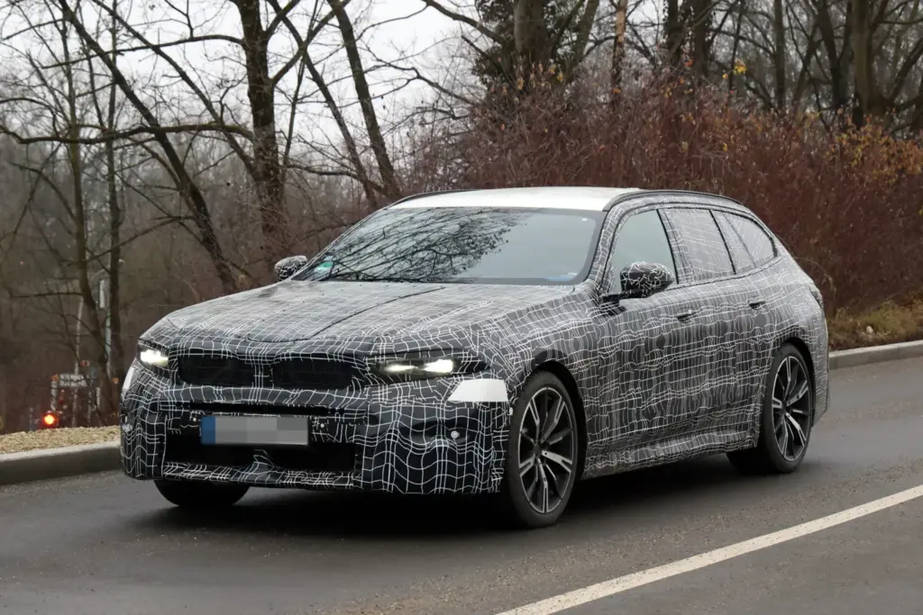 BMW Serie 5 Touring 2027 5 Motor16