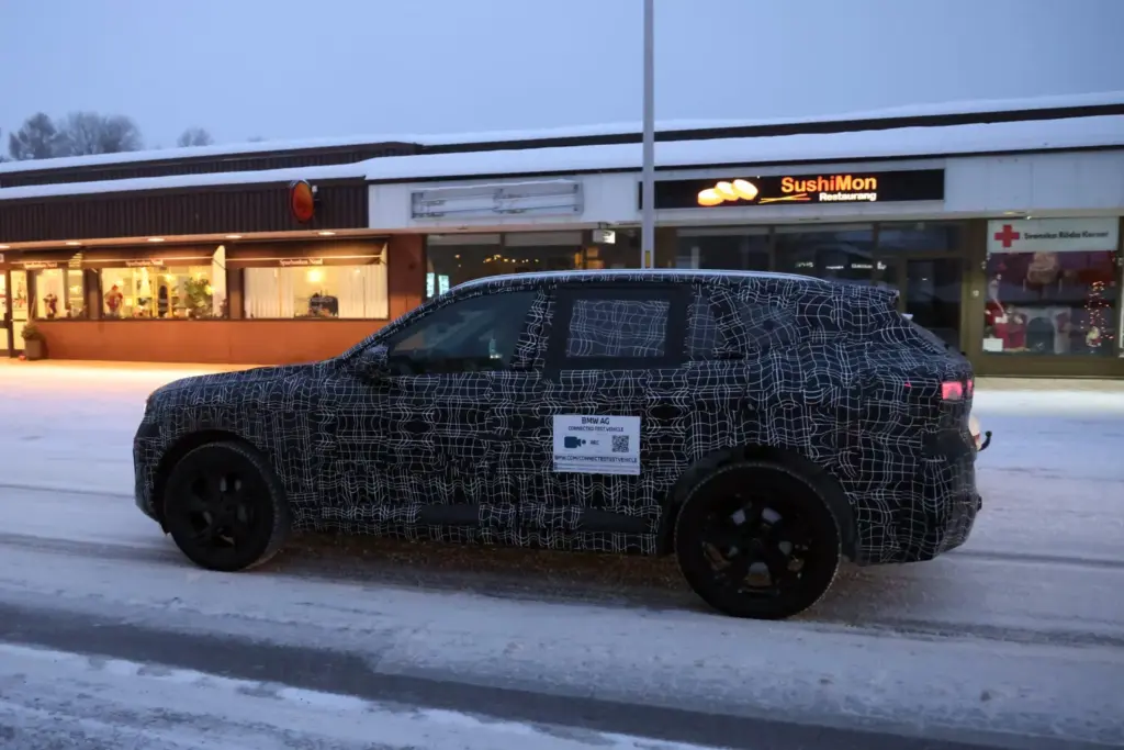 El BMW X5 2027 se enfrenta a la dura prueba invernal 7 Motor16 BMW X5 2027 nieve 6 Motor16