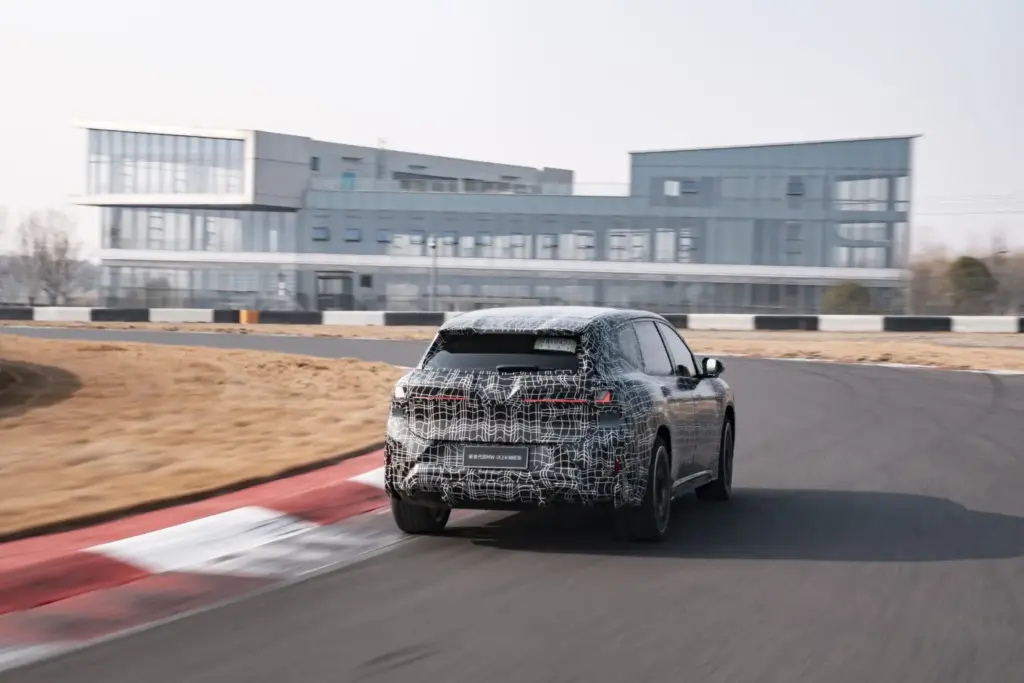 BMW iX3 Long Wheelbase 28 Motor16