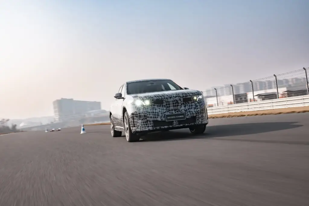 BMW iX3 Long Wheelbase 41 Motor16