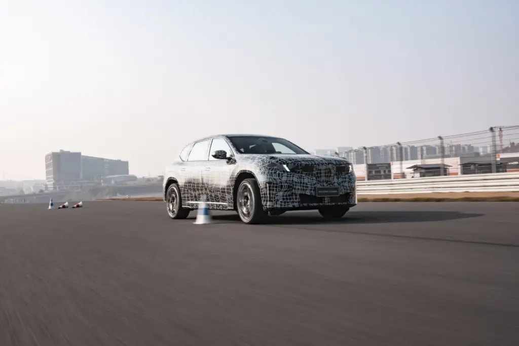 BMW iX3 Long Wheelbase 42 Motor16