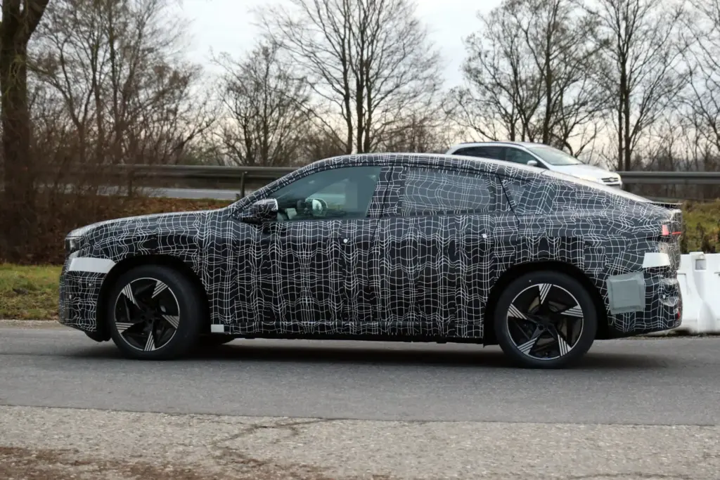 BMW iX4 2027 17 Motor16