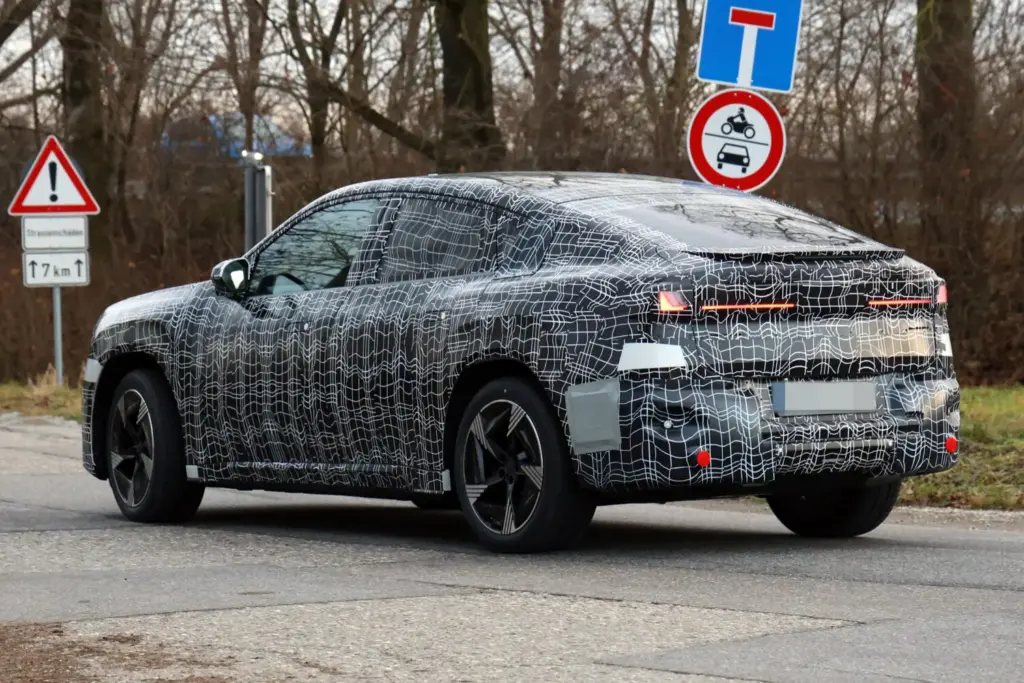 BMW iX4 2027 22 Motor16