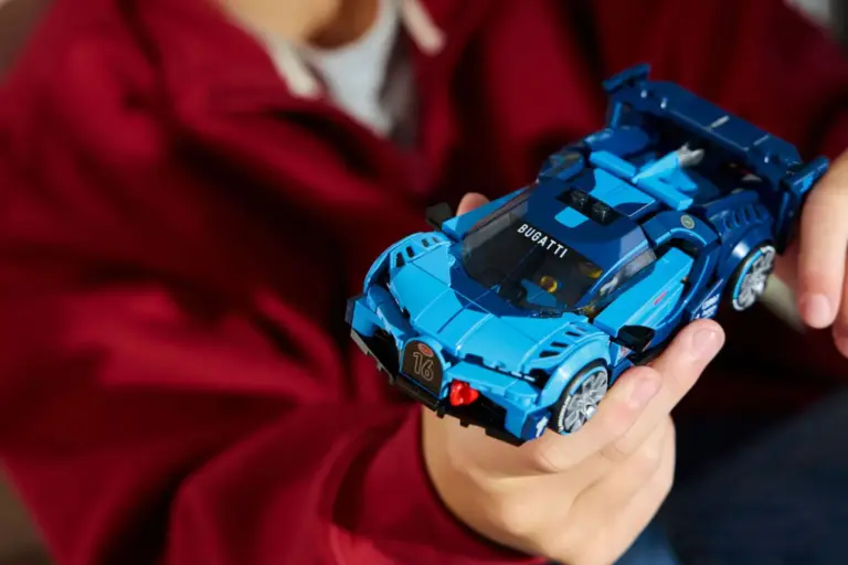 El Bugatti Chiron Pur Sport y el Vision Gran Turismo se unen a la familia Lego
