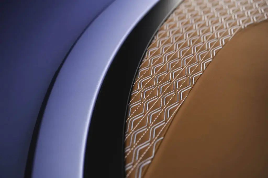 Bentley Batur Convertible 7 Motor16