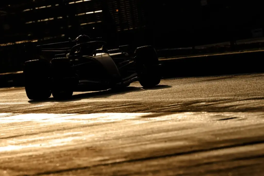 CADILLAC FORMULA 1 EN SILVERSTONE 11 Motor16