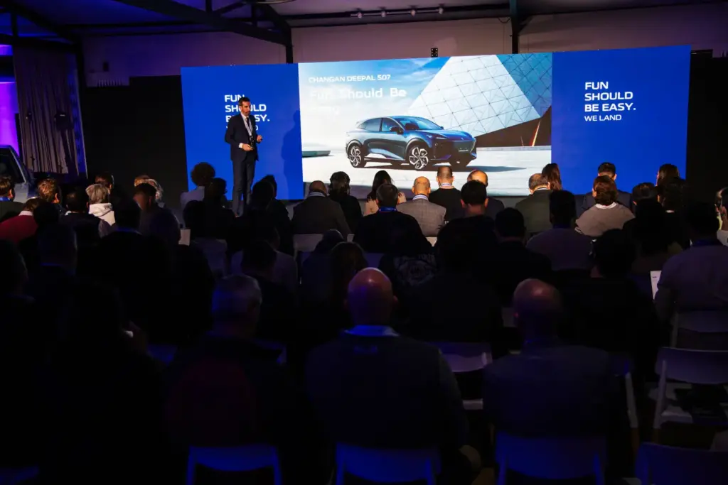 CHANGAN PRESENTACION ESPANA 5 Motor16