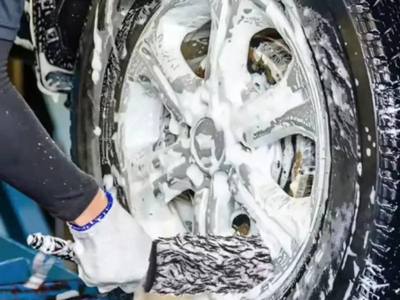 Tus llantas impecables por menos de 5 euros con este accesorio de AliExpress 2 Motor16 Cepillo llantas AliExpress