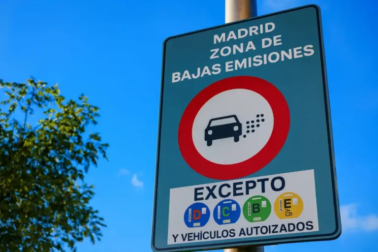 Si tienes uno de estos 300.000 vehículos, mucho ojo si piensas circular por Madrid. Todo ha cambiado en enero