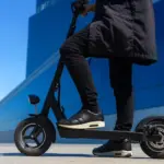 Seguro y matrícula: las dos obligaciones de la DGT para todos los patinetes eléctricos que circulan por la calle