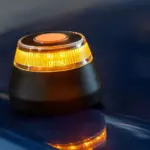 La DGT lo ha confirmado: tendrás que pasar la ITV a tu baliza V16 y será mucho más frecuente que en tu coche