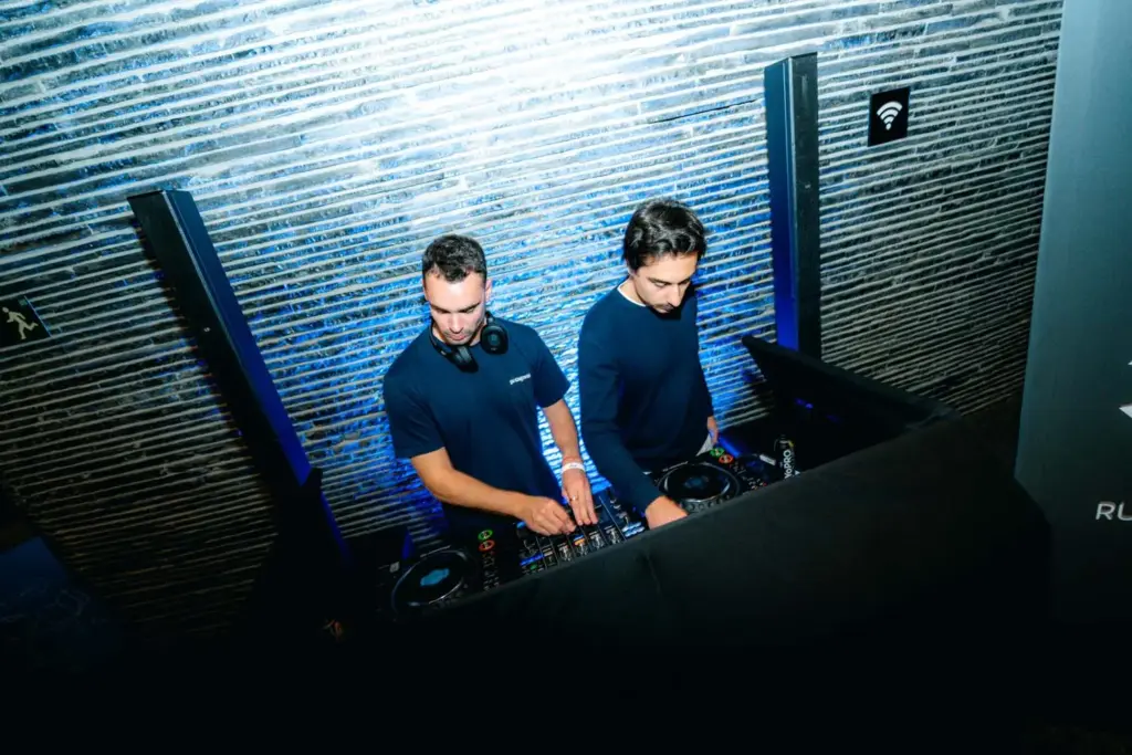 Cupra impulsa la primera carrera vertical nocturna de Barcelona 4 Motor16 Cupra Barcelona Tower Running Challenge9 Motor16