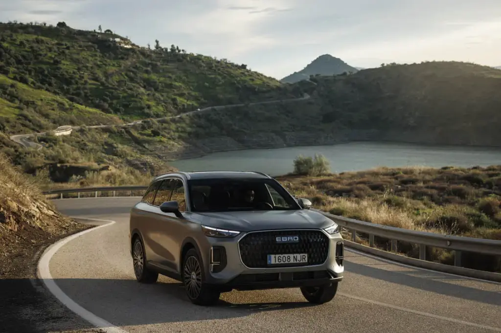 EBRO s900 PHEV 2 Motor16