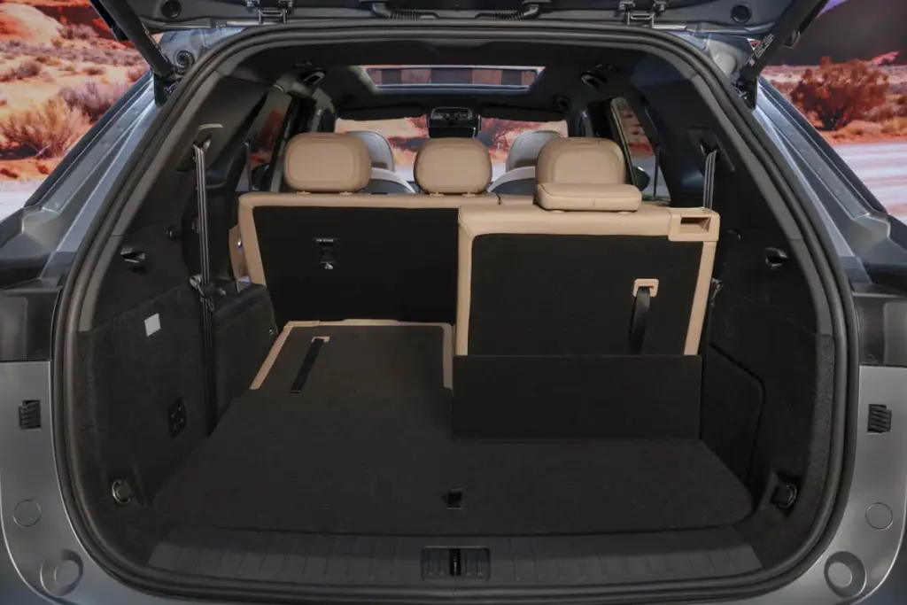 EBRO s900 PHEV 24 Motor16