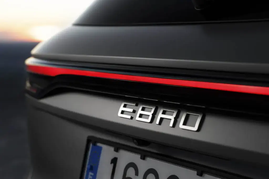 EBRO s900 PHEV 9 Motor16