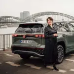 Emily Cox (‘El último reino’) elige el Volkswagen Tayron para su día a día