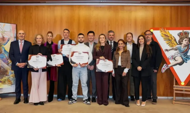 Premios Qué! Arte celebran su cuarta edición premiando a cinco figuras clave del panorama artístico actual