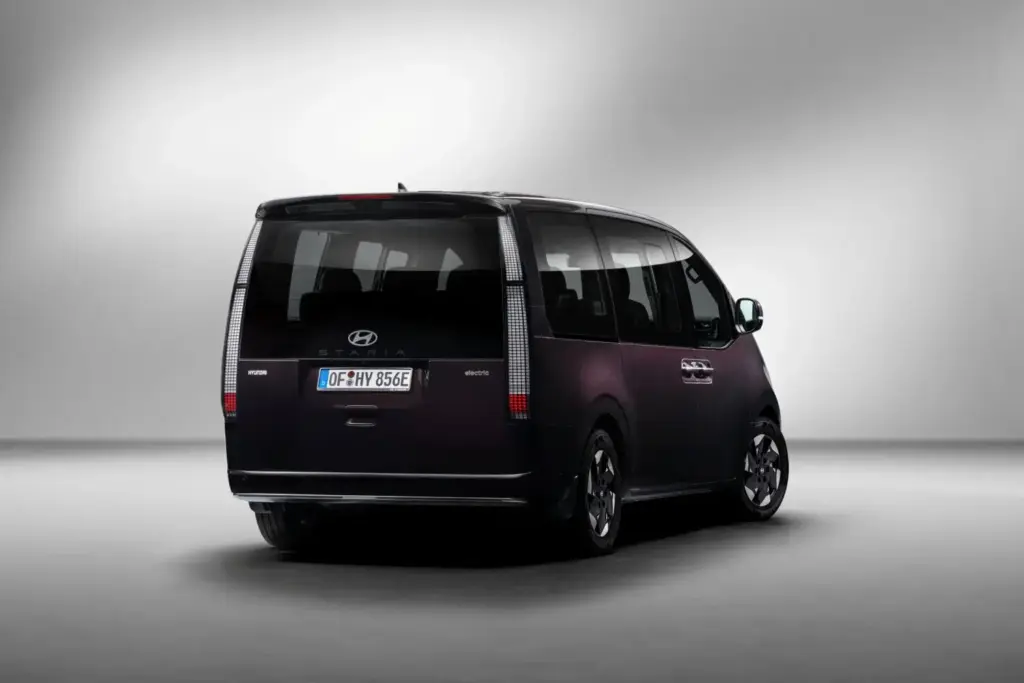 Hyundai Staria Electrico 2026 (2)