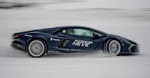 Lamborghini Academia Nieve 7 Motor16