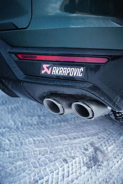 Lamborghini Academia Nieve 8 Motor16