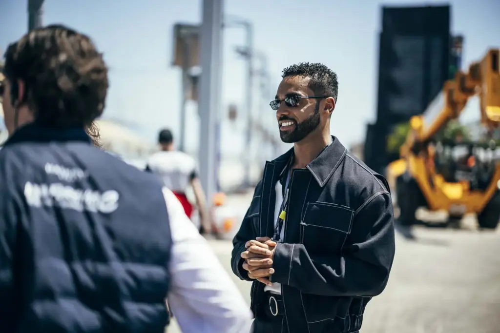 La Fórmula E suma un nuevo embajador global: Lucien Laviscount, el célebre Alfie de 'Emily en París' 2 Motor16 Lucien Laviscount embajador formula e2 Motor16
