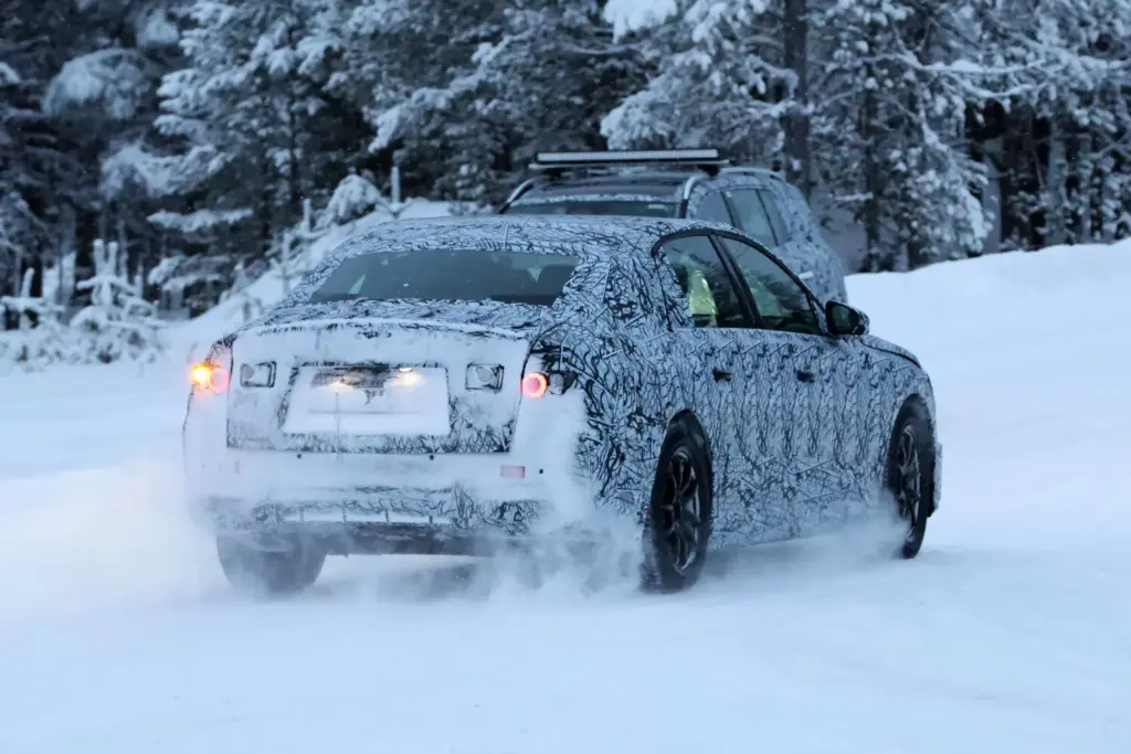 Mercedes Clase E con tecnologia EQ 2027 16 Motor16