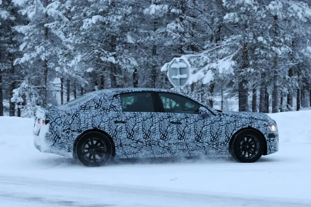 Mercedes Clase E con tecnologia EQ 2027 9 Motor16