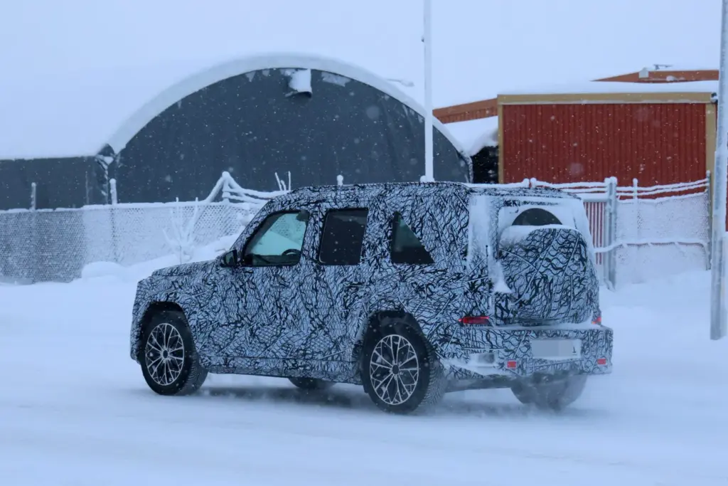 El 'Mini G' de Mercedes está en camino; estas fotos lo confirman 16 Motor16 Mercedes Mini G 14 Motor16