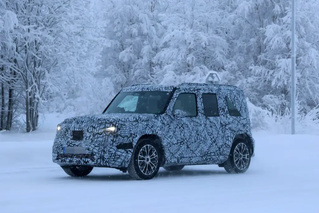 El 'Mini G' de Mercedes está en camino; estas fotos lo confirman 6 Motor16 Mercedes Mini G 4 Motor16