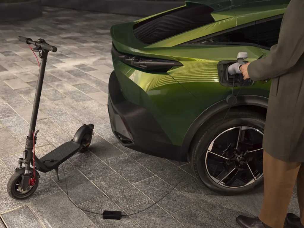 NUEVO PEUGEOT 408 11 Motor16