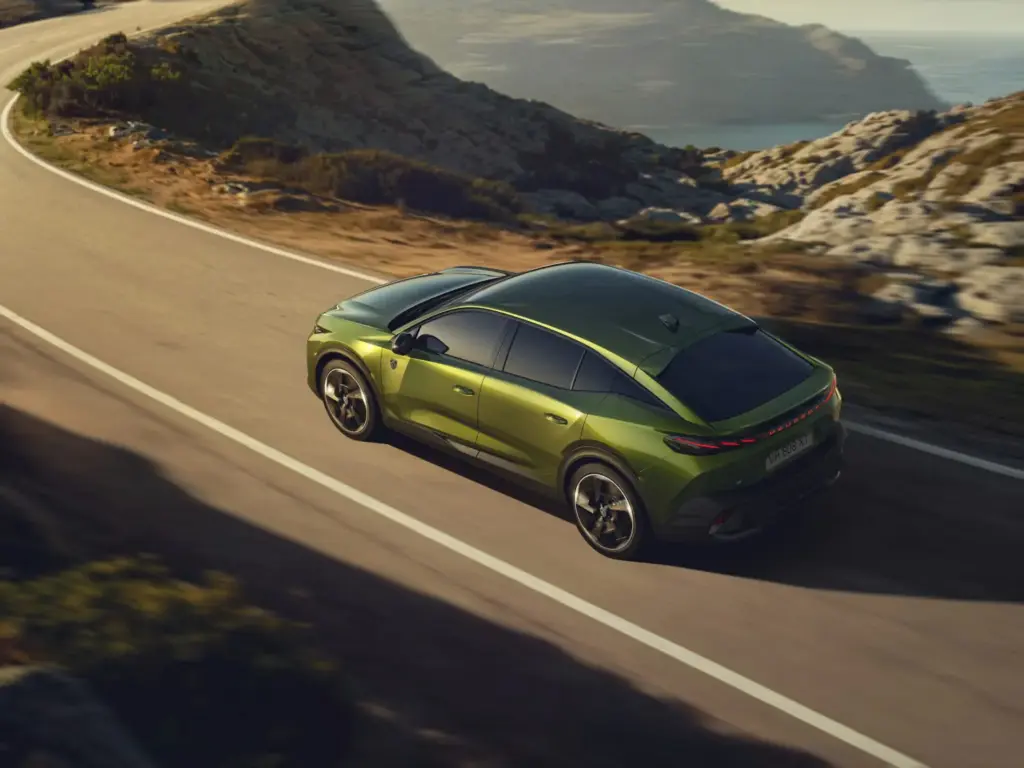 NUEVO PEUGEOT 408 16 Motor16