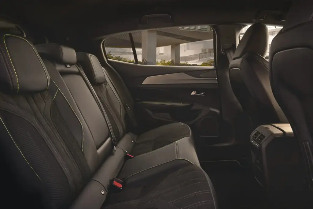 NUEVO PEUGEOT 408 8 Motor16