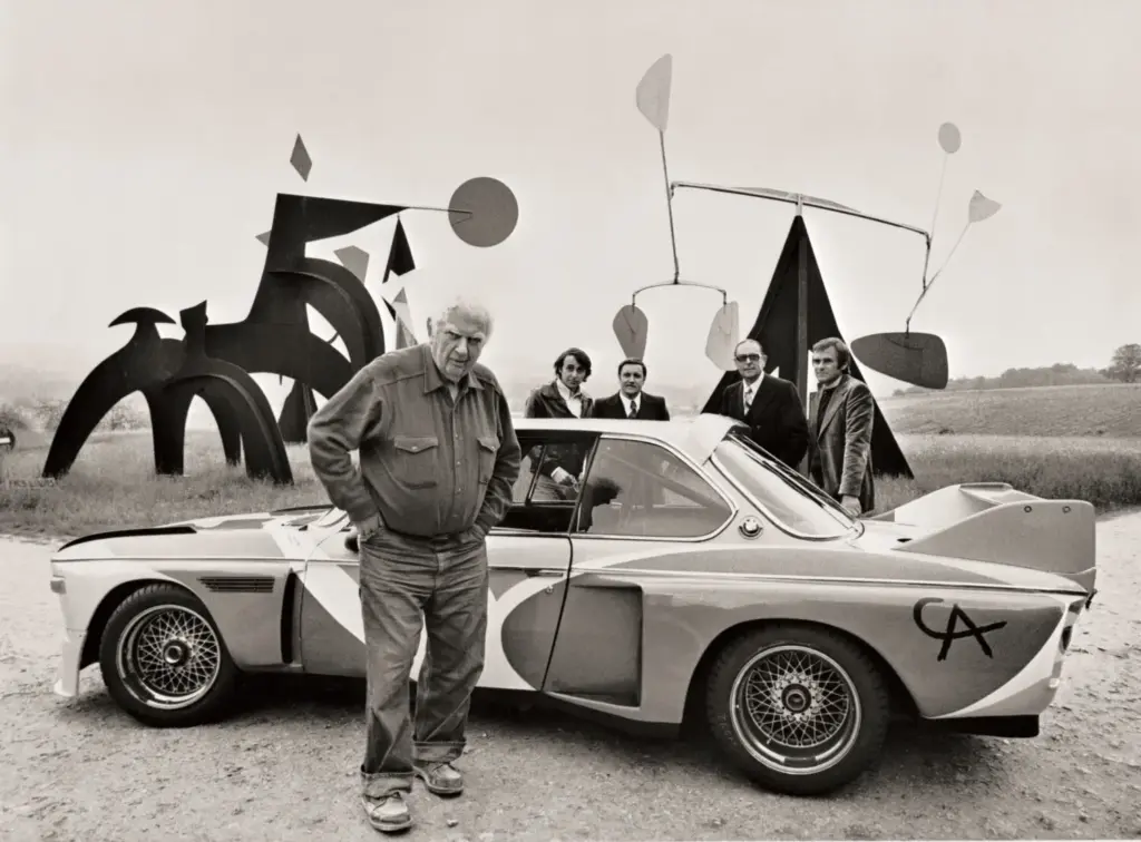 2026 BMW Art Car 50 Rétromobile. Imagen Calder.