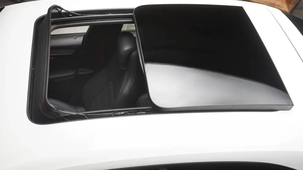 PORSCHE MACAN SPIRIT PACK 17 Motor16