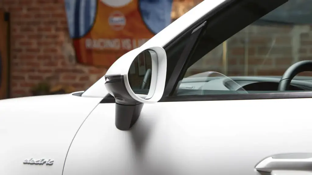 PORSCHE MACAN SPIRIT PACK 18 Motor16