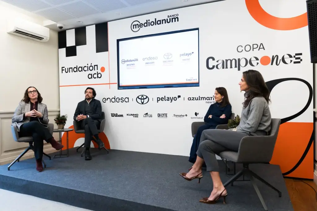 Toyota España redobla, junto a la Fundación acb, su apuesta por el deporte inclusivo 10 Motor16 PRESENTACION COPA CAMPEONES ACB TOYOTA 5 Motor16