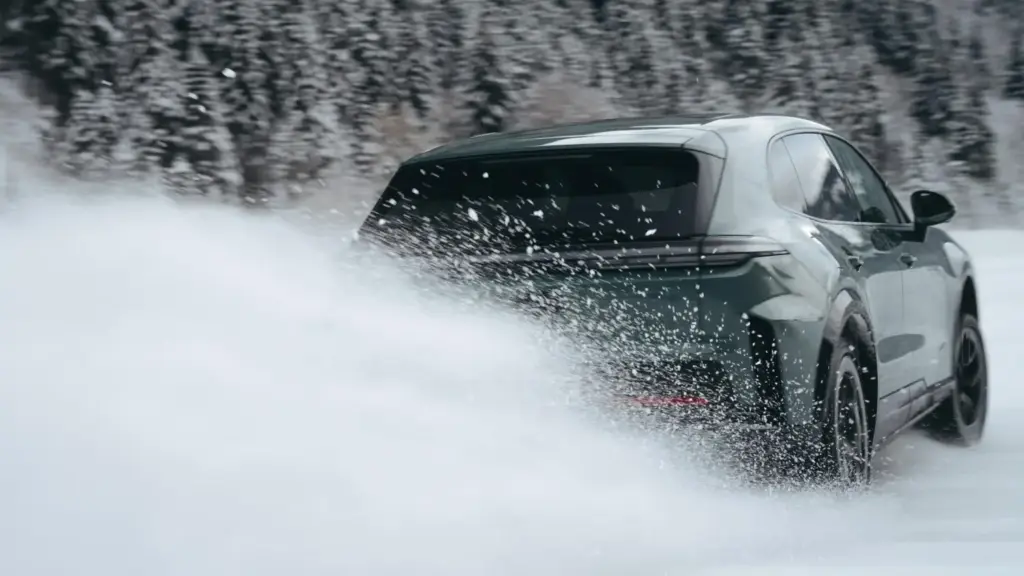 Porsche Cayenne Turbo Electric 5 Motor16