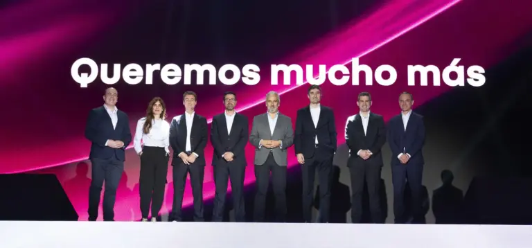 Renault y Alpine cierran un 2025 histórico: crecimiento récord y ofensiva eléctrica para 2026. Y quieren mucho más